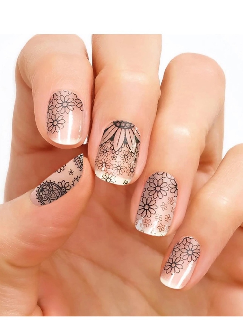 Color Street How's It Growing Black & White Paisley Floral Nail Strips